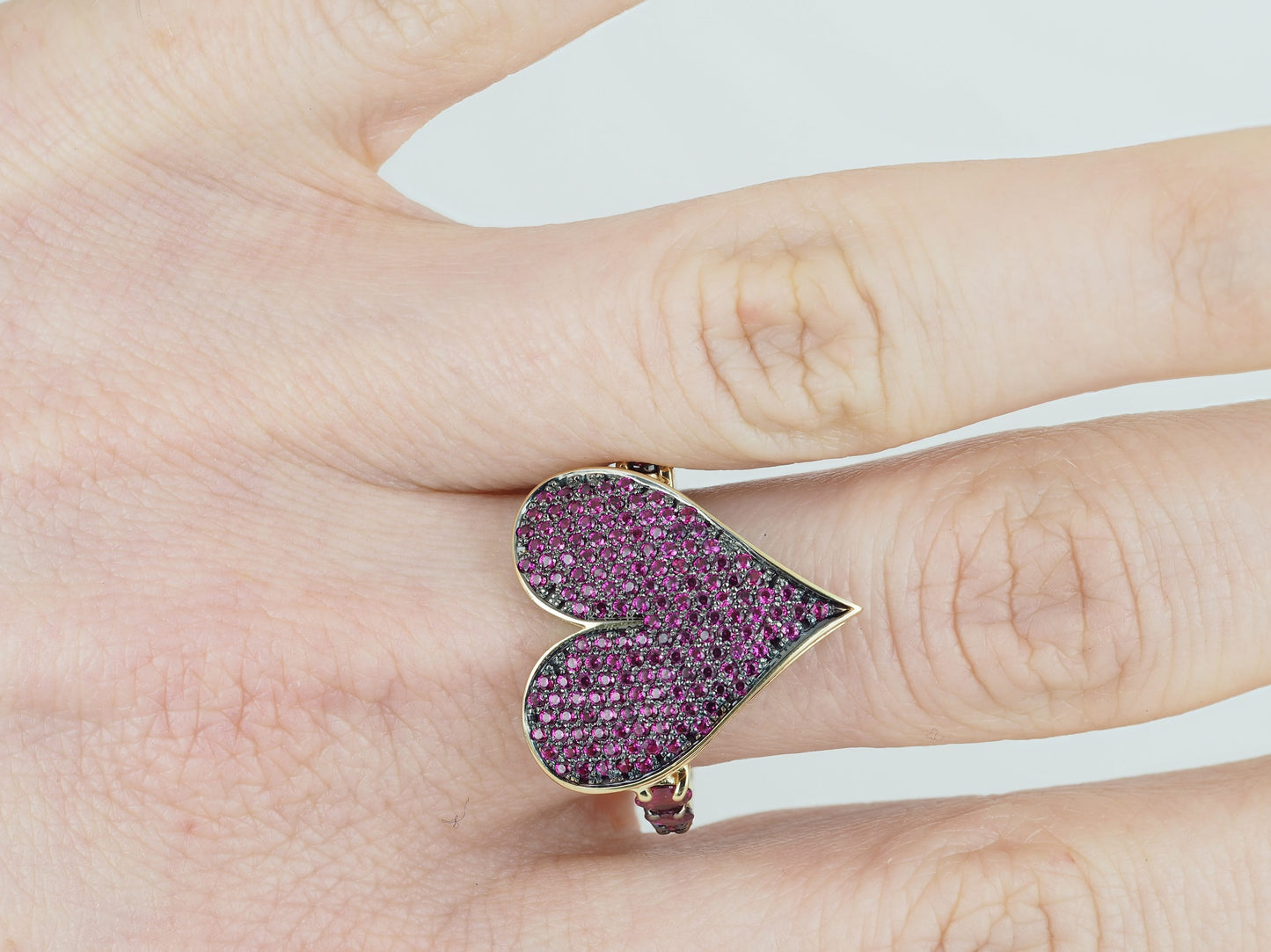 Ring 18KY Ruby, Casino collection , Heart