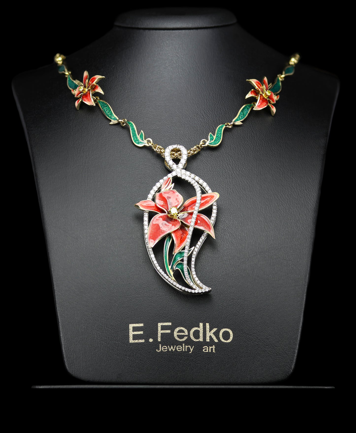 Necklace Lily