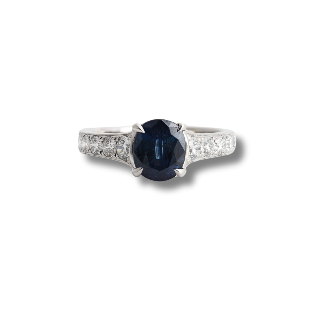Ring 14KW Gold Sapphire 2.3t Diamonds
