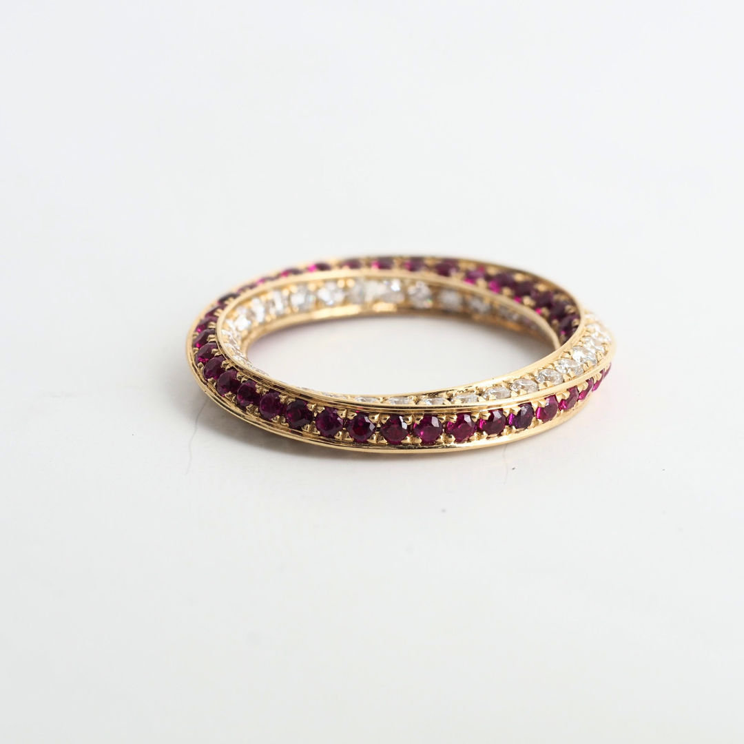 Ring 14KY Gold, Diamonds and Ruby, Spin