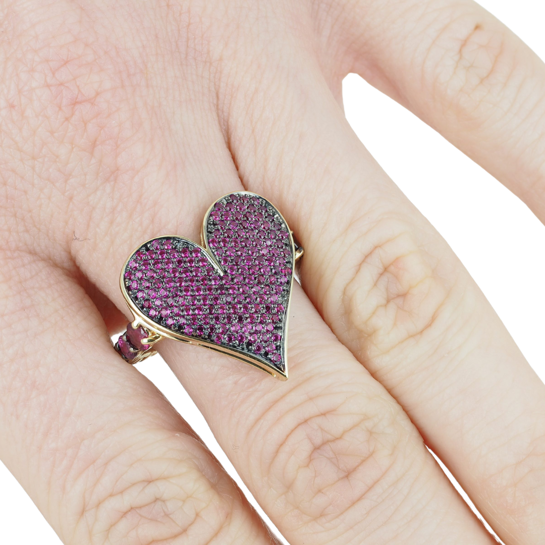 Ring 18KY Ruby, Casino collection , Heart