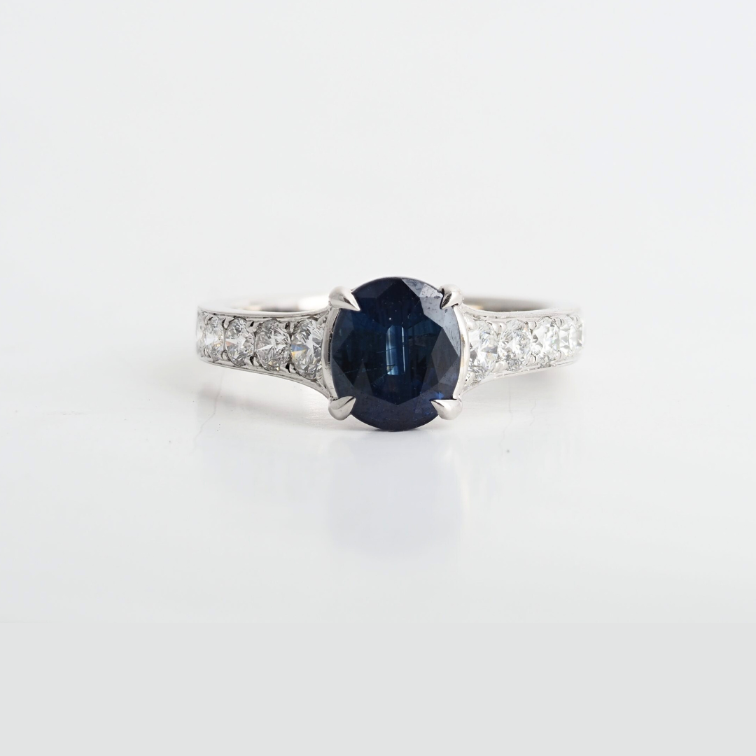 Ring 14KW Gold Sapphire 2.3t Diamonds