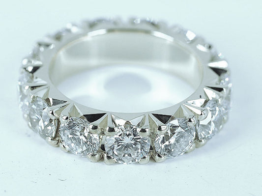 Ring Platinum with Diamonds, Fishtail setting