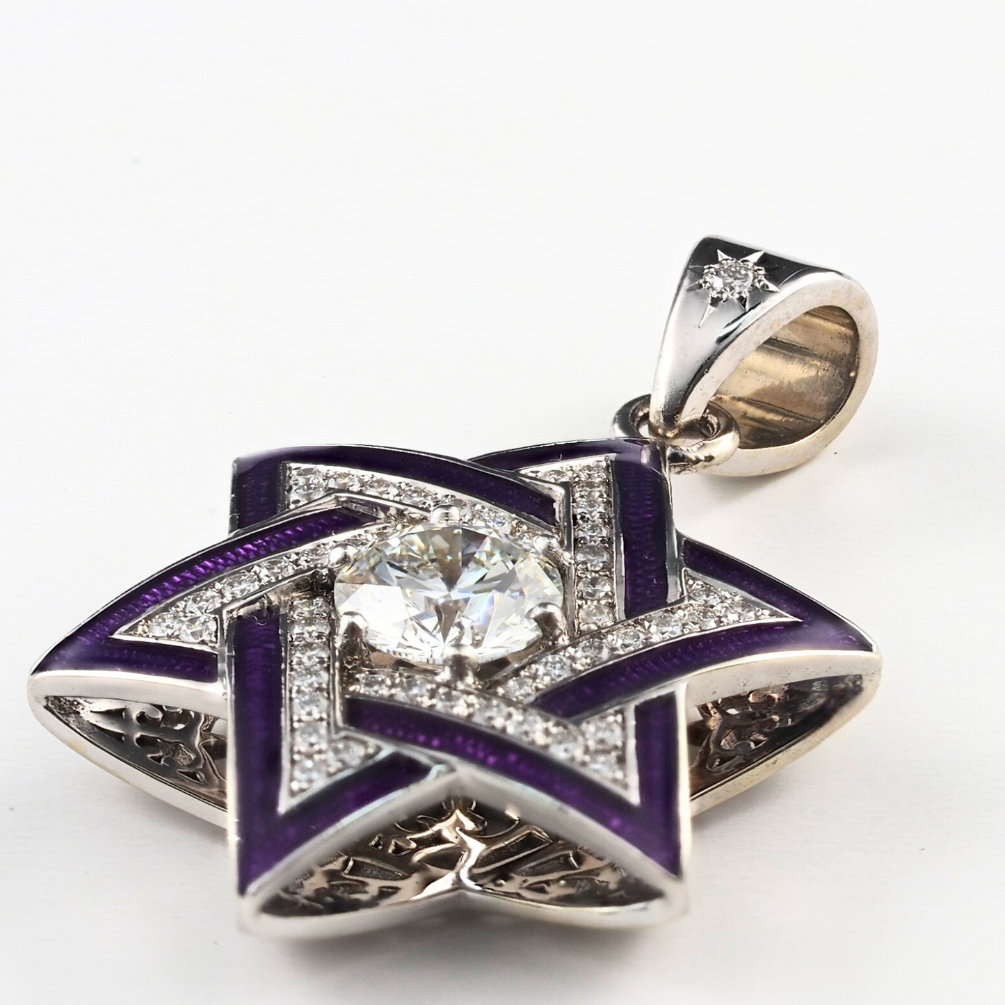 Pendant David Star 14KW Gold, Natural Diamonds and Center Lab Grown Diamond, Enamel