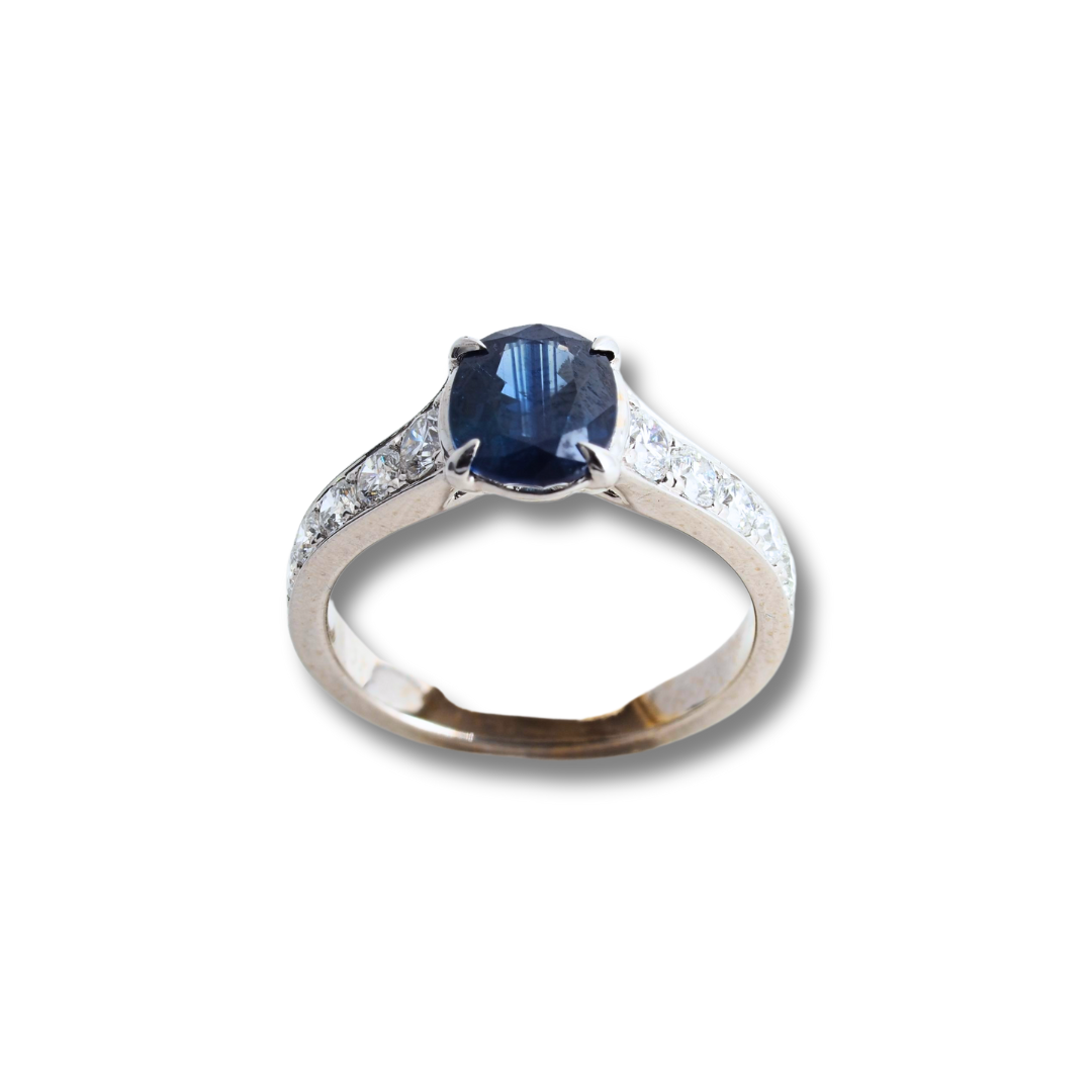 Ring 14KW Gold Sapphire 2.3t Diamonds