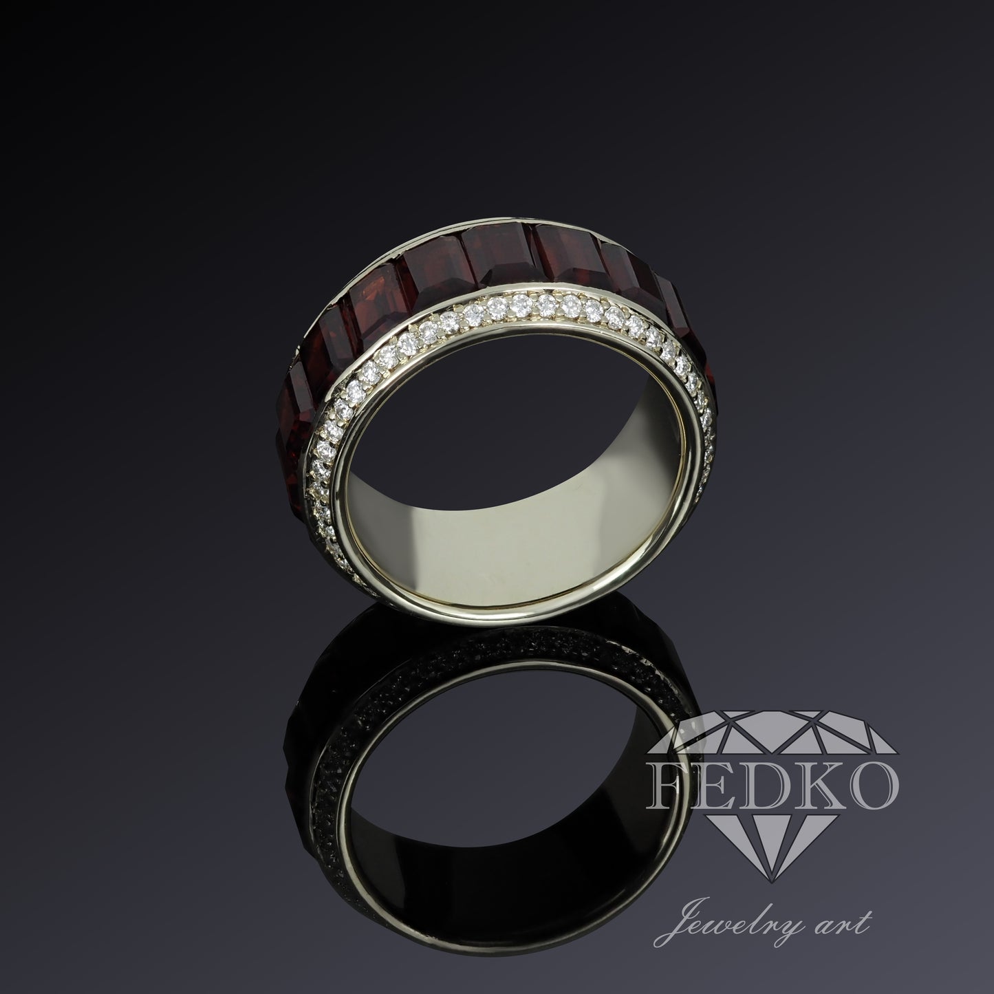 Ring "Garnets"