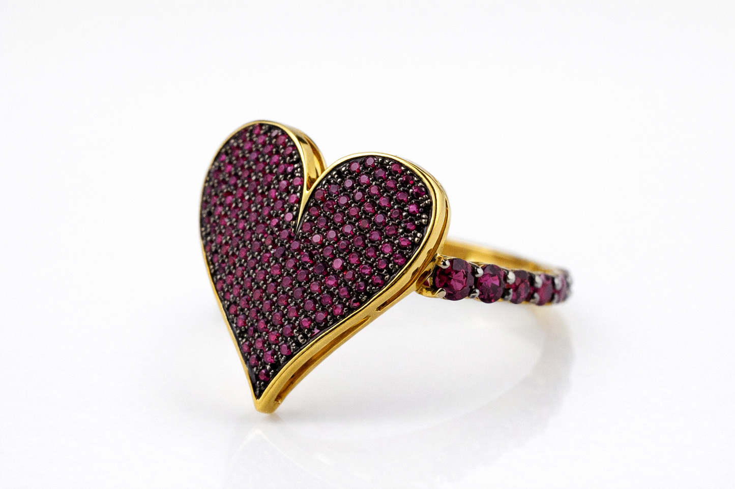 Ring 18KY Ruby, Casino collection , Heart
